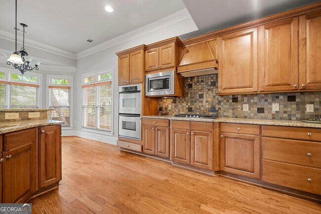 Building Photo - 2041 Mendenhall Cir