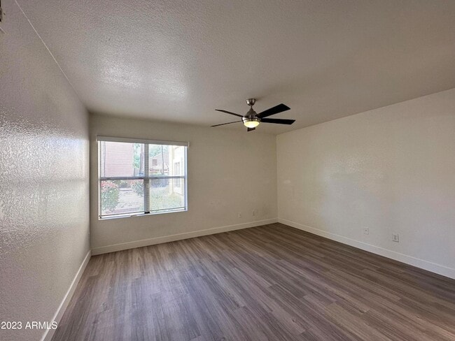 Building Photo - 8787 E Mountain View Rd