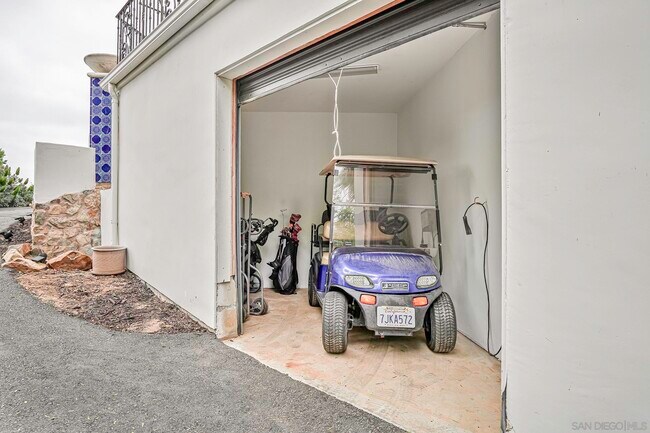 Building Photo - 7335 El Fuerte St