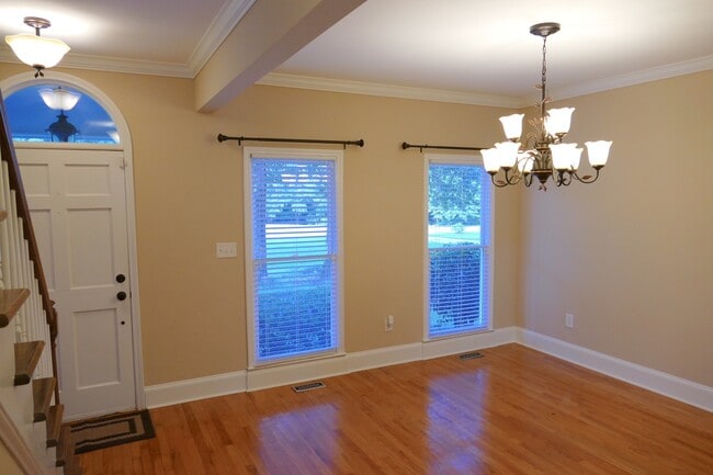 Building Photo - 1150 Lavista Rd