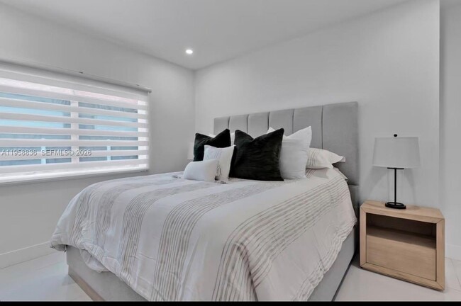 Building Photo - 9958 SW 216th St