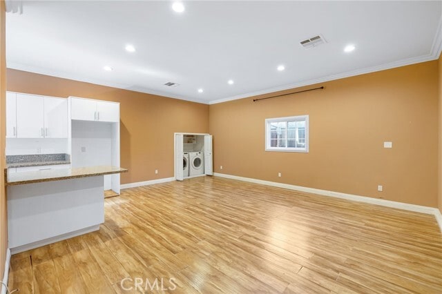 Building Photo - 15549 Ludlow St