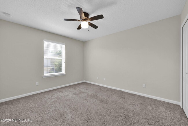Building Photo - 452 Walnut Dr