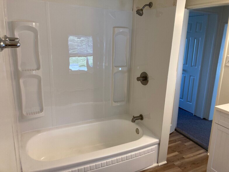 Building Photo - 1211 W Mountain Ave