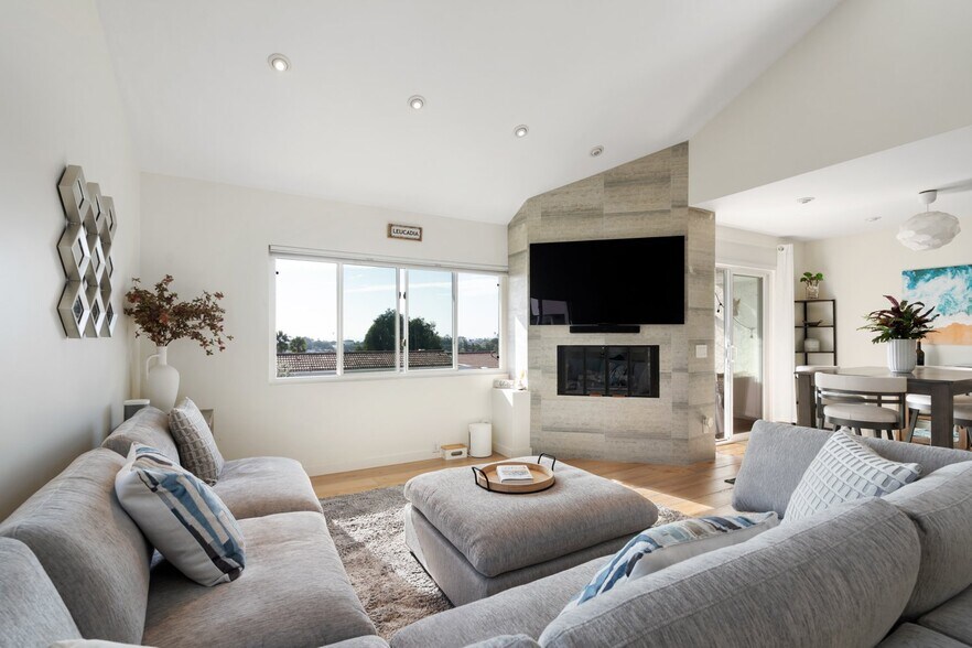 Building Photo - 315 Crocus Ct