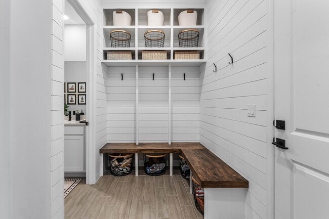 Building Photo - 981 Castaway Ct