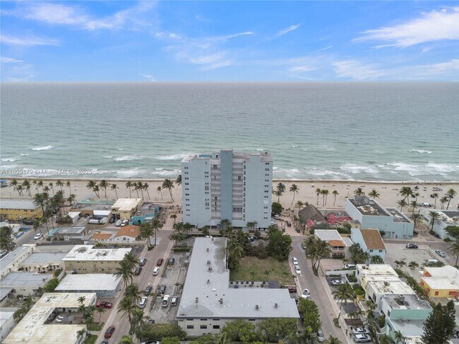 Building Photo - 400 N Surf Rd