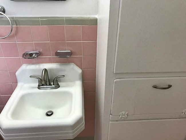 Building Photo - 2504 Kingston St