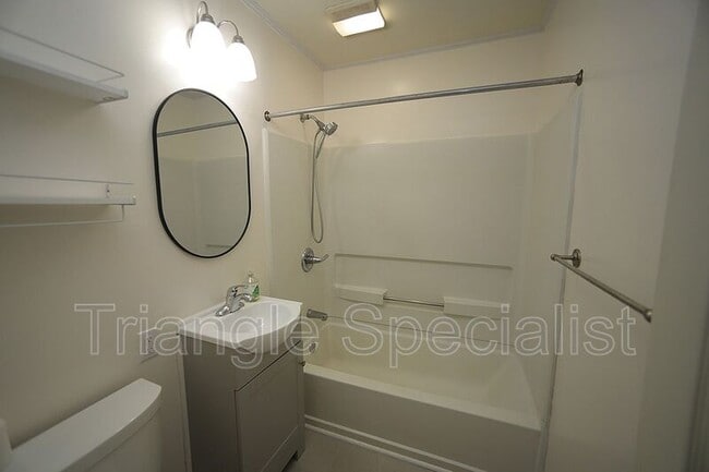 Building Photo - 3413 Cheyenne Rd