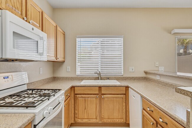 Building Photo - 2576 Velez Valley Way
