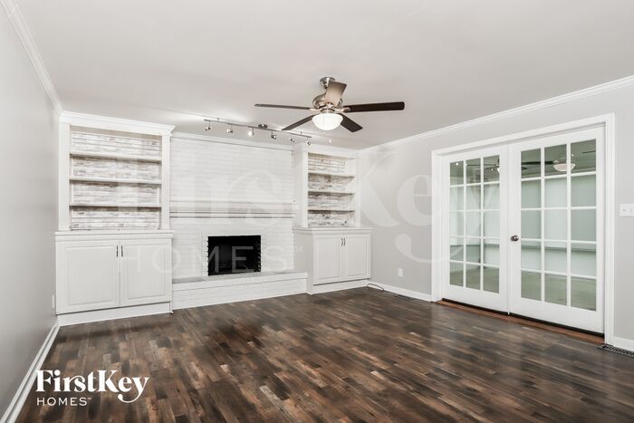 Building Photo - 15520 Golden Ridge Ct