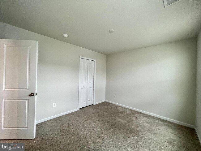 Building Photo - 255 Severna Pkwy