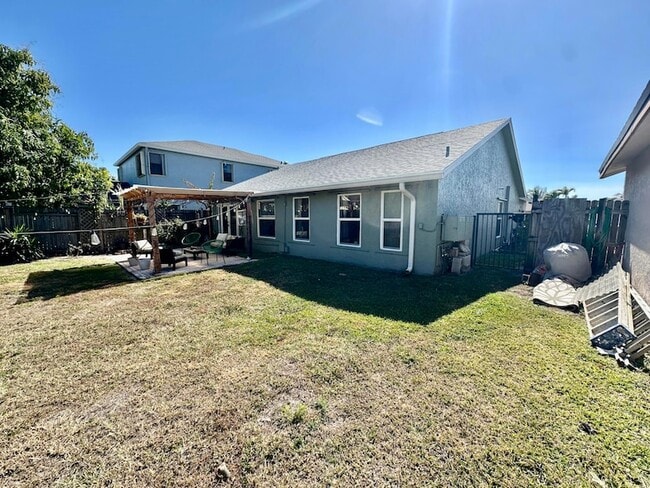 Building Photo - 4492 Brook Dr