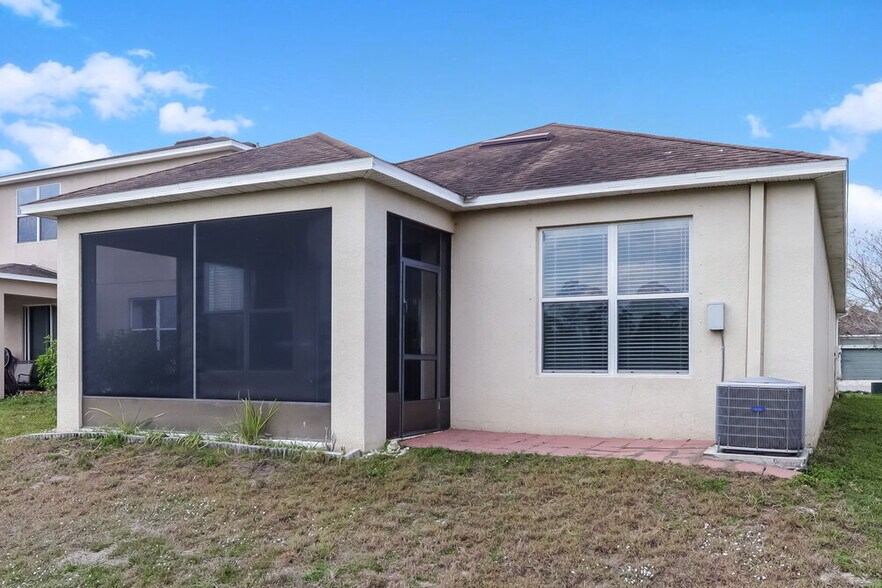 Building Photo - 808 College Chase Dr