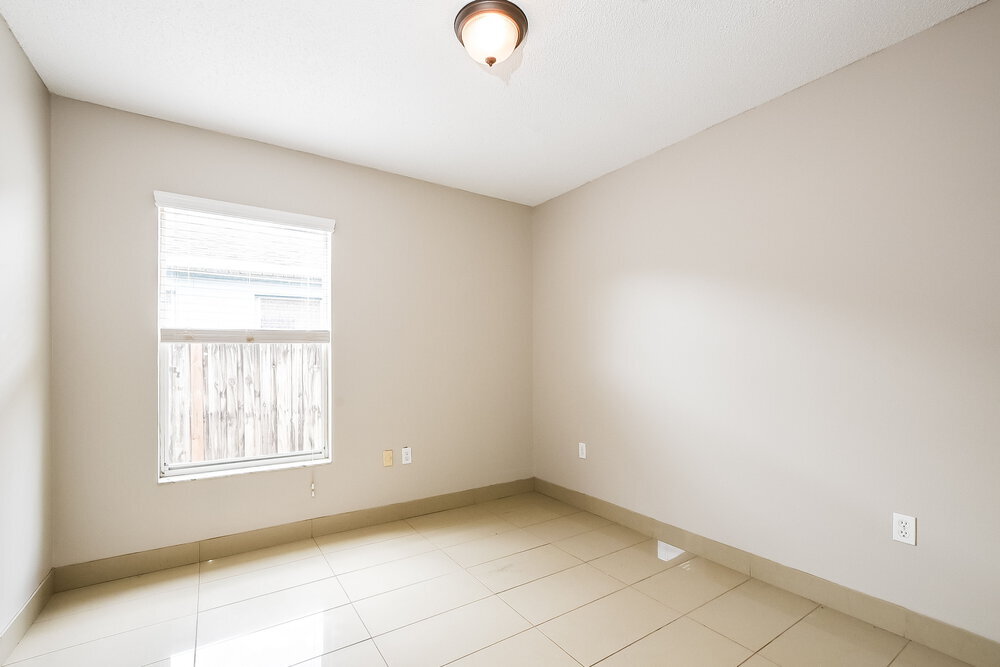 Building Photo - 467 Briar Bay Cir
