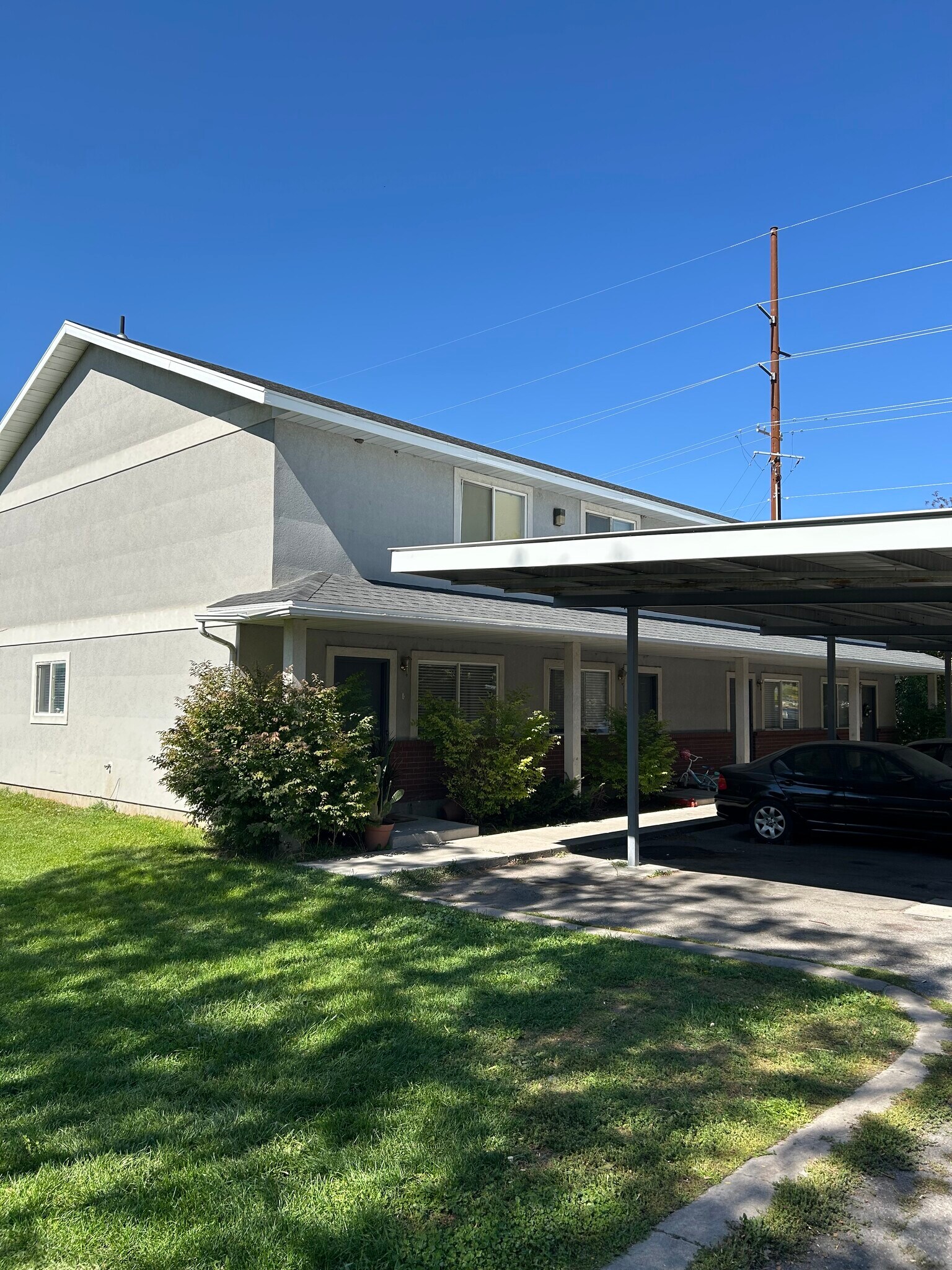 Building Photo - 166 E 1800 N