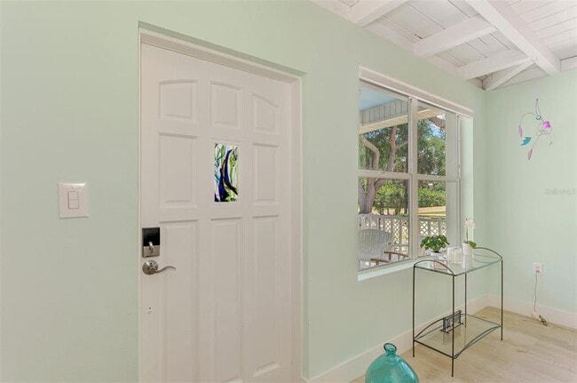 Building Photo - 5253 Avenida Del Mare