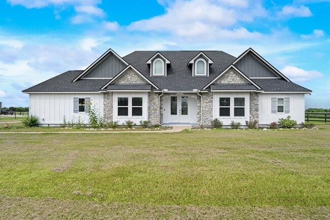 Building Photo - 2999 County Rd 208