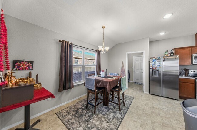 Building Photo - Charming home in Bentonville School District