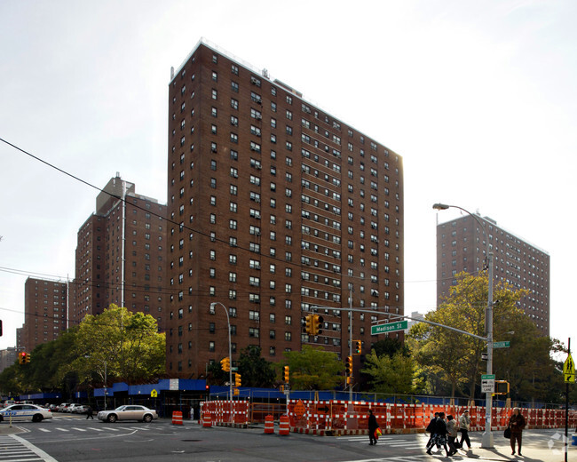 Building Photo - Rutgers Houses