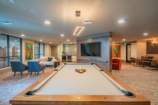 Building Photo - 15501 N Dial Blvd