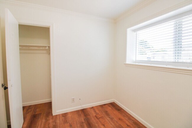 Building Photo - 1710 Huasna Dr