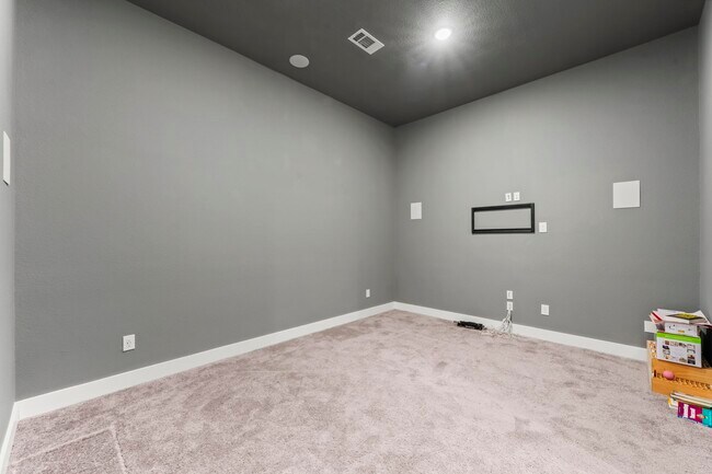 Building Photo - 17151 Sandstone St