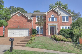 Building Photo - 1300 Buckingham Cir