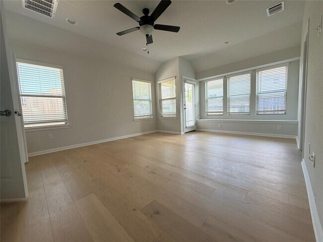 Building Photo - 2813 Hopi Path