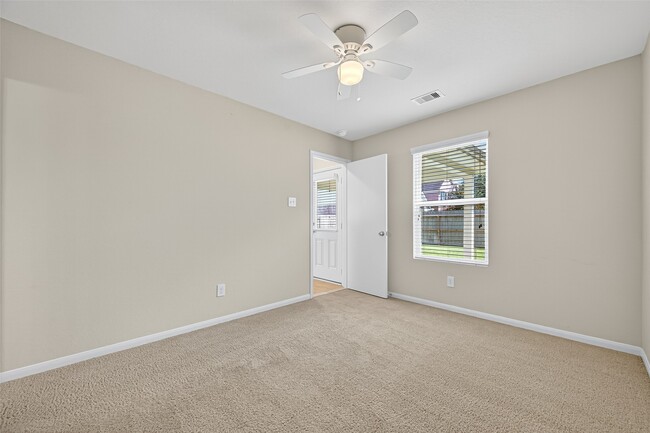 Building Photo - 20123 Windy Stone Dr