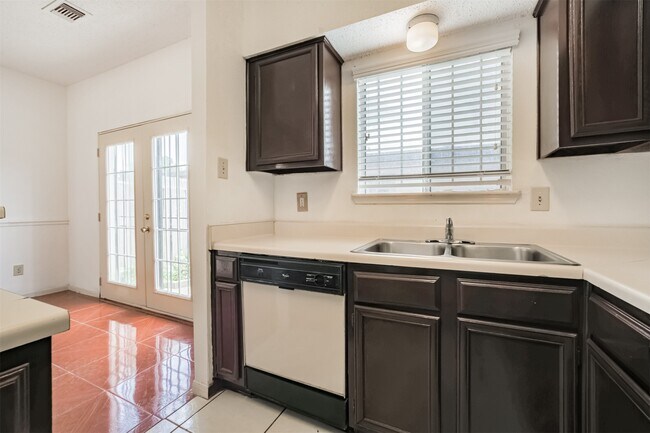 Primary Photo - 12500 Brookglade Cir