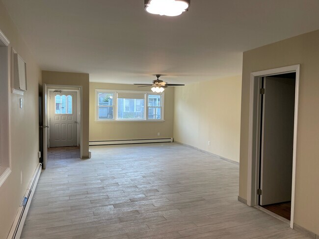 Primary Photo - 17 E 52nd St