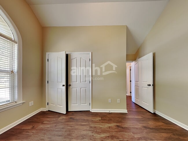 Building Photo - 2430 Joshua Ln