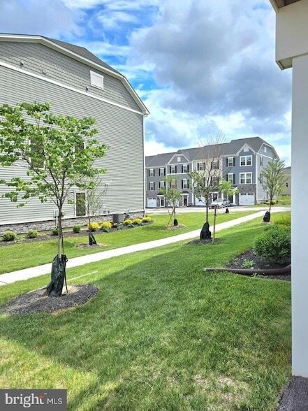 Building Photo - 430 Paperbark Sq