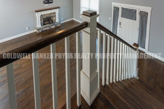 Building Photo - 9618 Shooting Star Cir