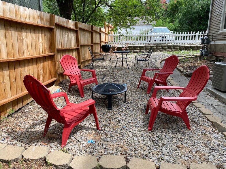 Side Yard with BBQ and Fire Pit - 825 E 3rd Ave
