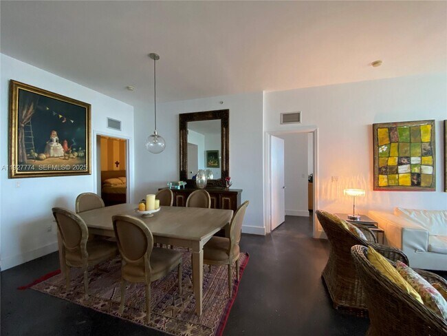 Building Photo - 7901 Hispanola Ave