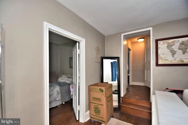 Building Photo - 19 E Germantown Pike