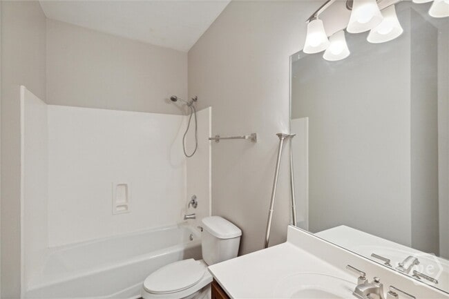 Building Photo - 104 Kendal Ct
