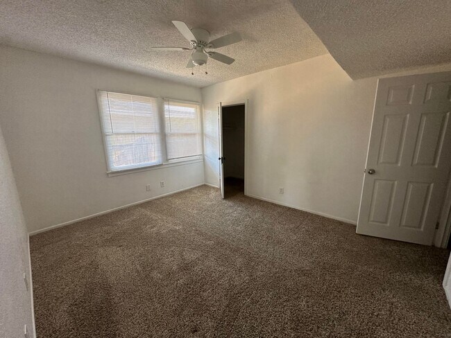 Building Photo - 417 S Richmond Rd