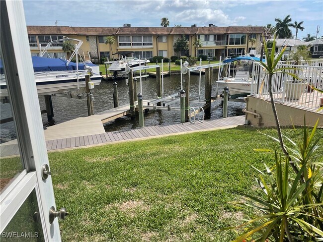 Building Photo - 1730 Sandy Cir
