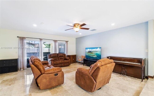 Building Photo - 601 N 44th Ave