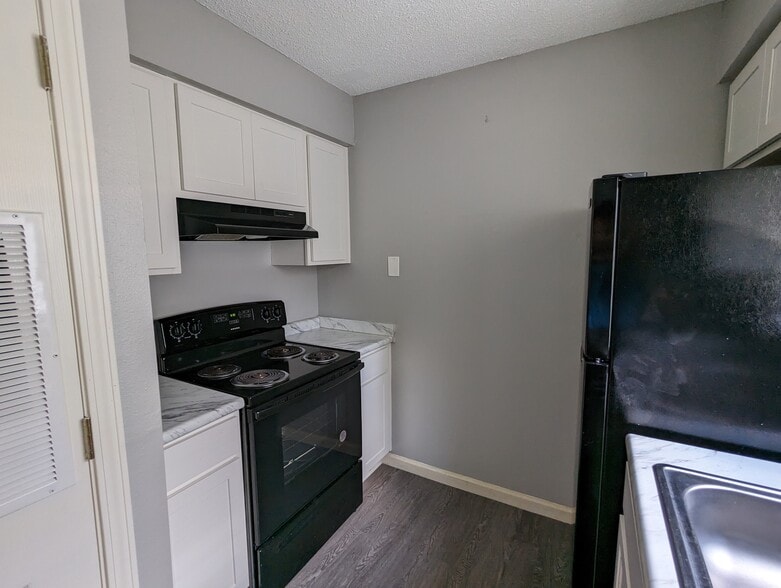 Teakwood Village 515 Gardere Ln Baton Rouge LA 70820 Apartment Finder