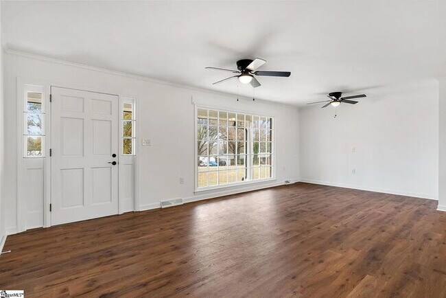 Building Photo - 300 Woodlake Rd