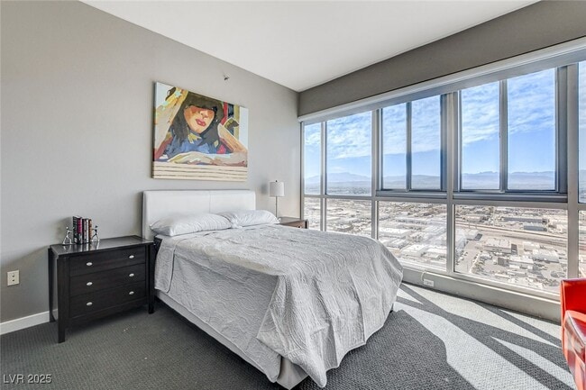 Building Photo - 4575 Dean Martin Dr