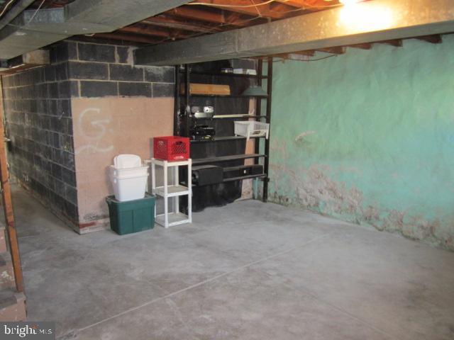Building Photo - 355 Hampden Rd