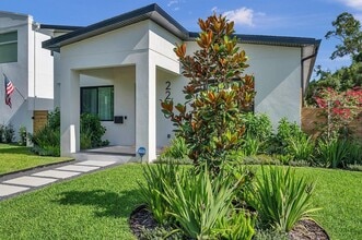 Building Photo - 2220 2nd Ave N