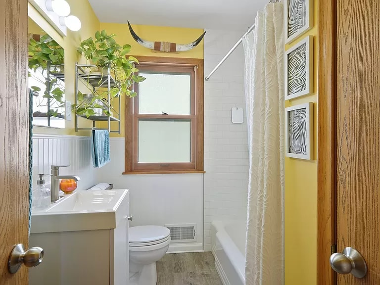 Building Photo - 5536 S 28th Ave