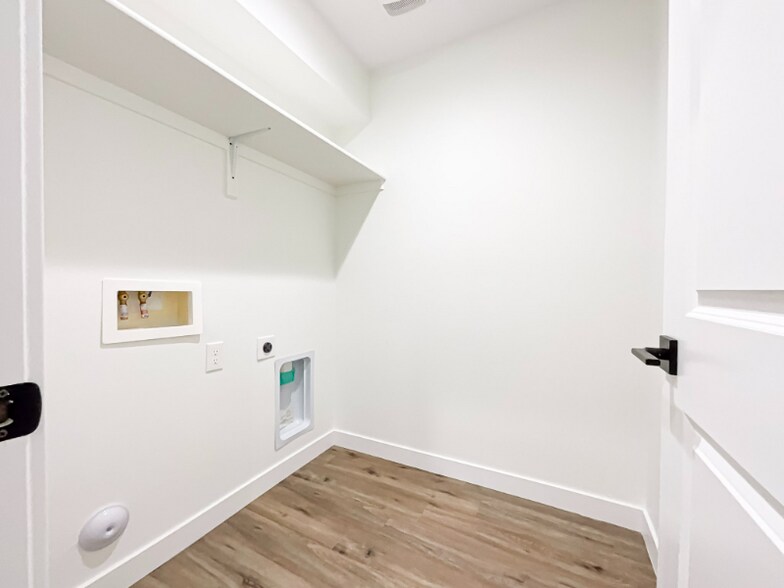 Building Photo - 3802 N 23rd Ave