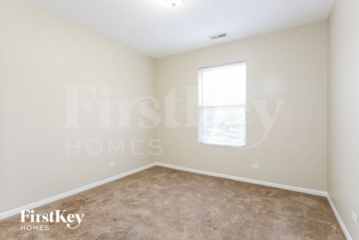 Building Photo - 454 Bluebird Dr